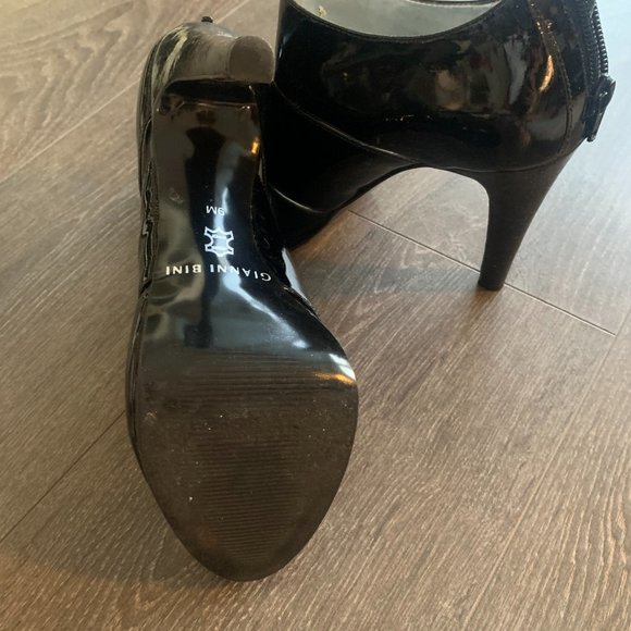 Heels - Picture 5 of 5